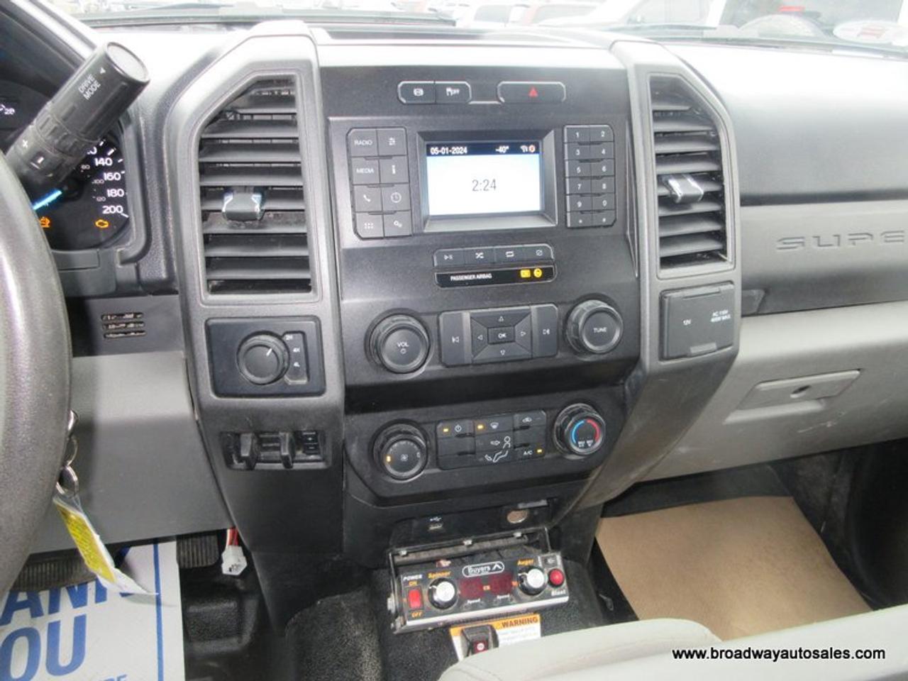 2020 Ford F-550 WORK READY XL-MODEL 6 PASSENGER 6.7L - POWER STROKE DIESEL.. 4X4.. CREW-CAB.. VOTH-HYDRAULIC-DUMP-BOX.. TRAILER BRAKE.. KEYLESS ENTRY.. Photo
