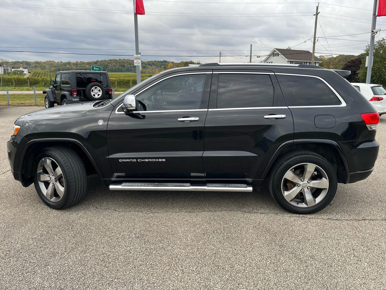 2014 Jeep Grand Cherokee Overland Photo