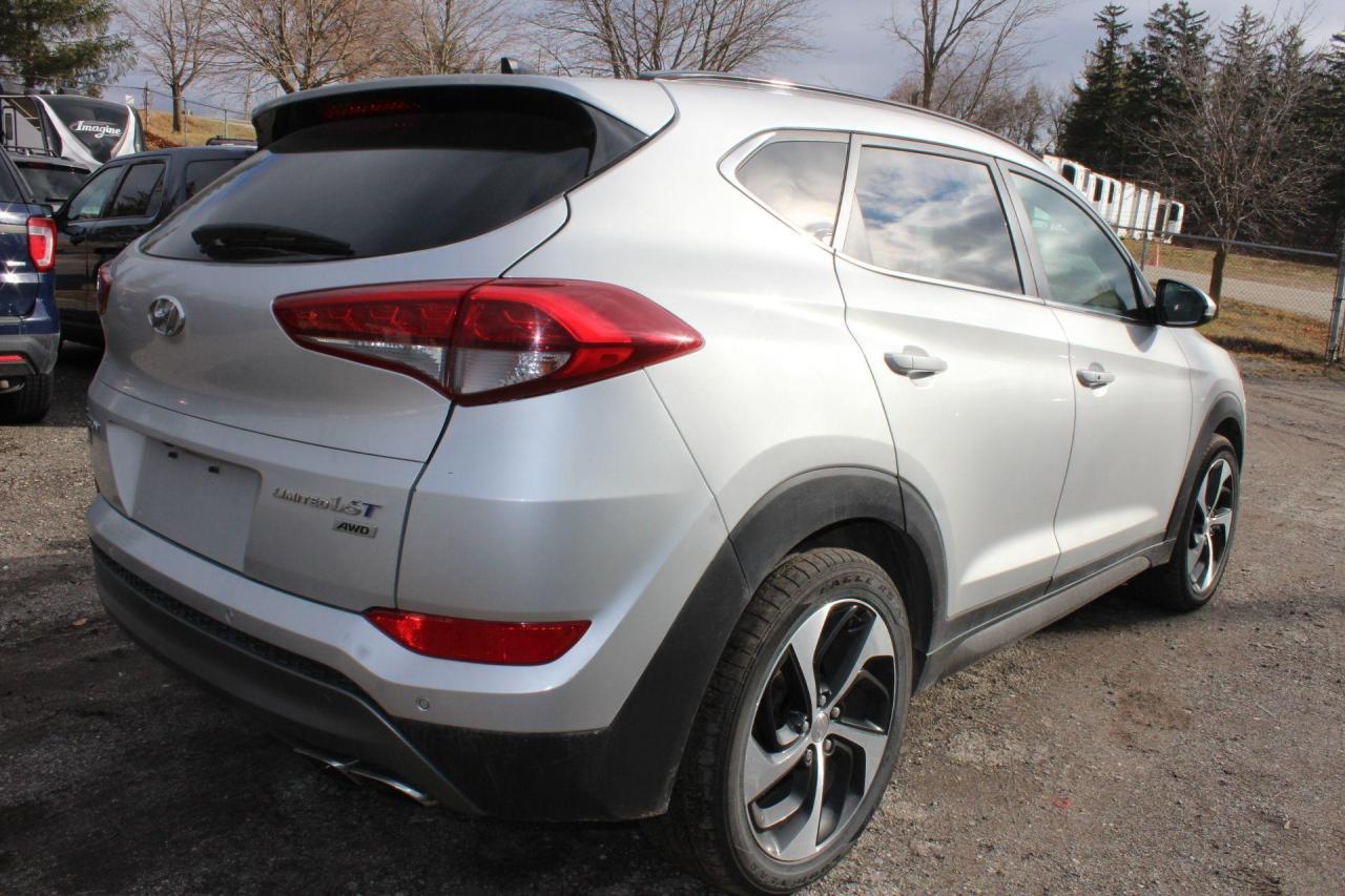 2016 Hyundai Tucson  Photo2