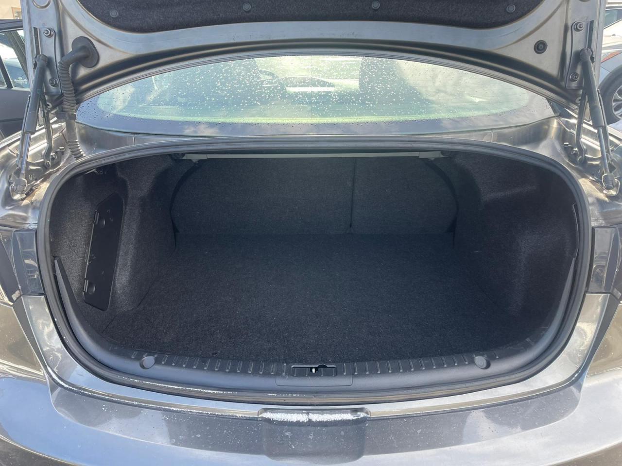 2011 Mazda MAZDA3 4dr Sdn Auto GX P WINDOWS P LOCKS LOW KM - Photo #11
