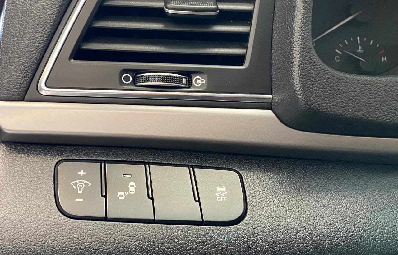 2018 Hyundai Elantra GL SE+Roof+ApplePlay+Blind Spot+CLEAN CARFAX - Photo #51
