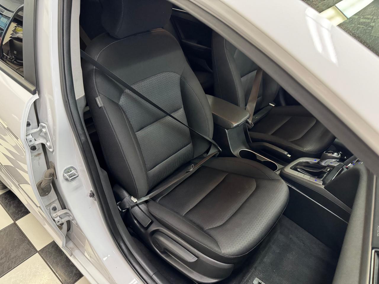 2018 Hyundai Elantra GL SE+Roof+ApplePlay+Blind Spot+CLEAN CARFAX - Photo #23