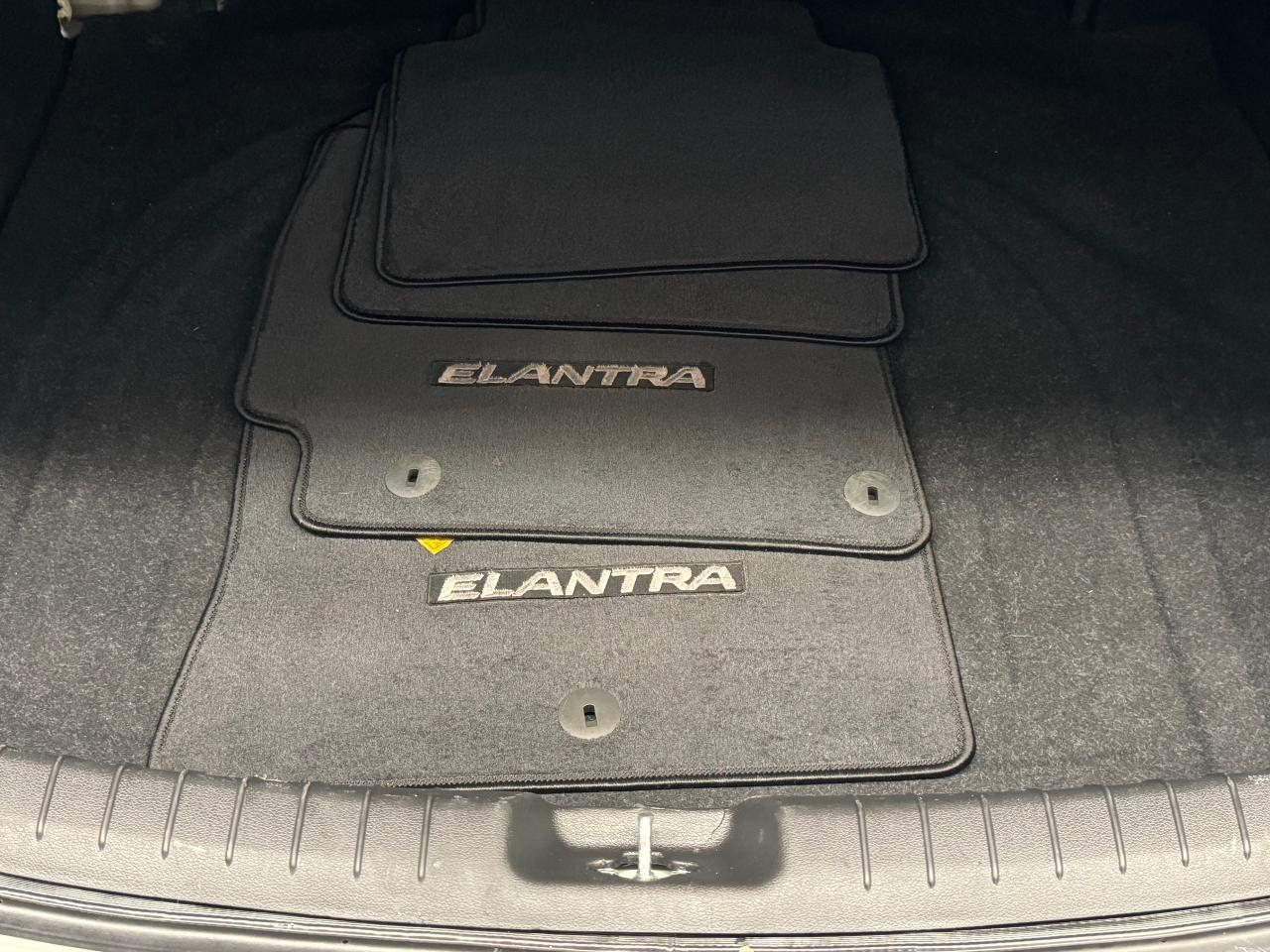 2018 Hyundai Elantra GL SE+Roof+ApplePlay+Blind Spot+CLEAN CARFAX - Photo #26