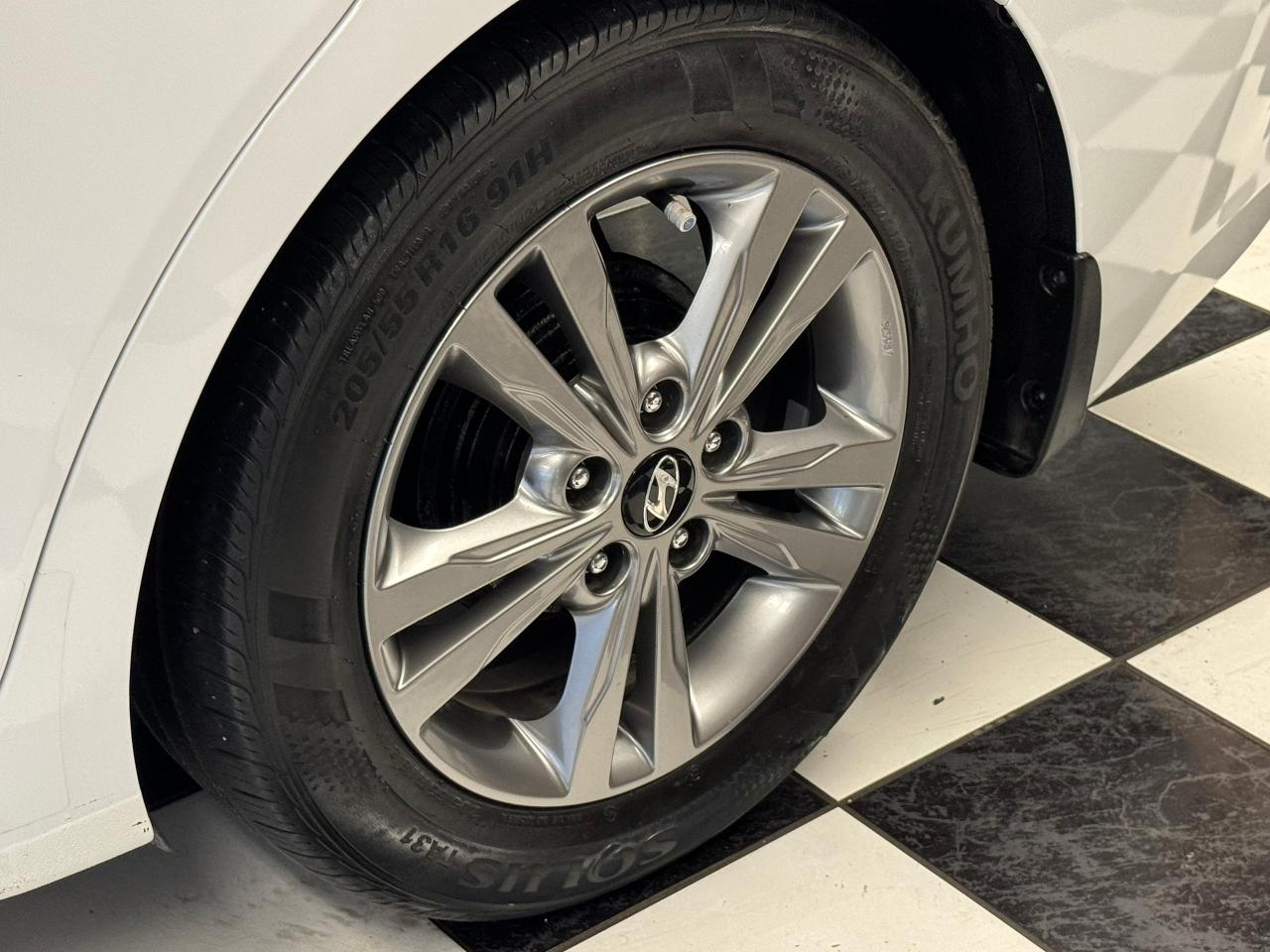 2018 Hyundai Elantra GL SE+Roof+ApplePlay+Blind Spot+CLEAN CARFAX Photo114
