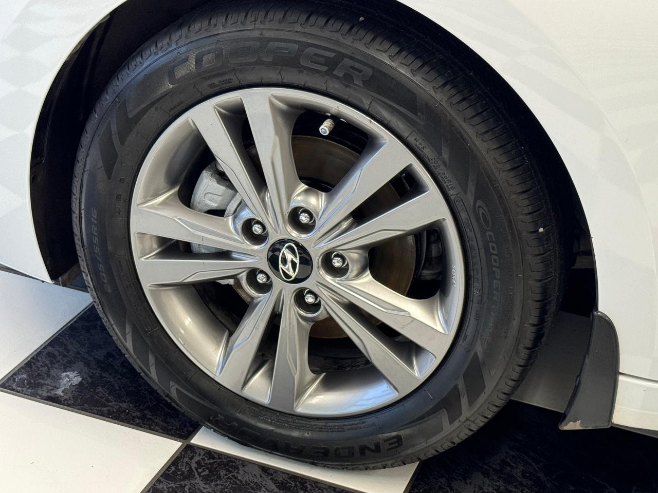 2018 Hyundai Elantra GL SE+Roof+ApplePlay+Blind Spot+CLEAN CARFAX - Photo #53