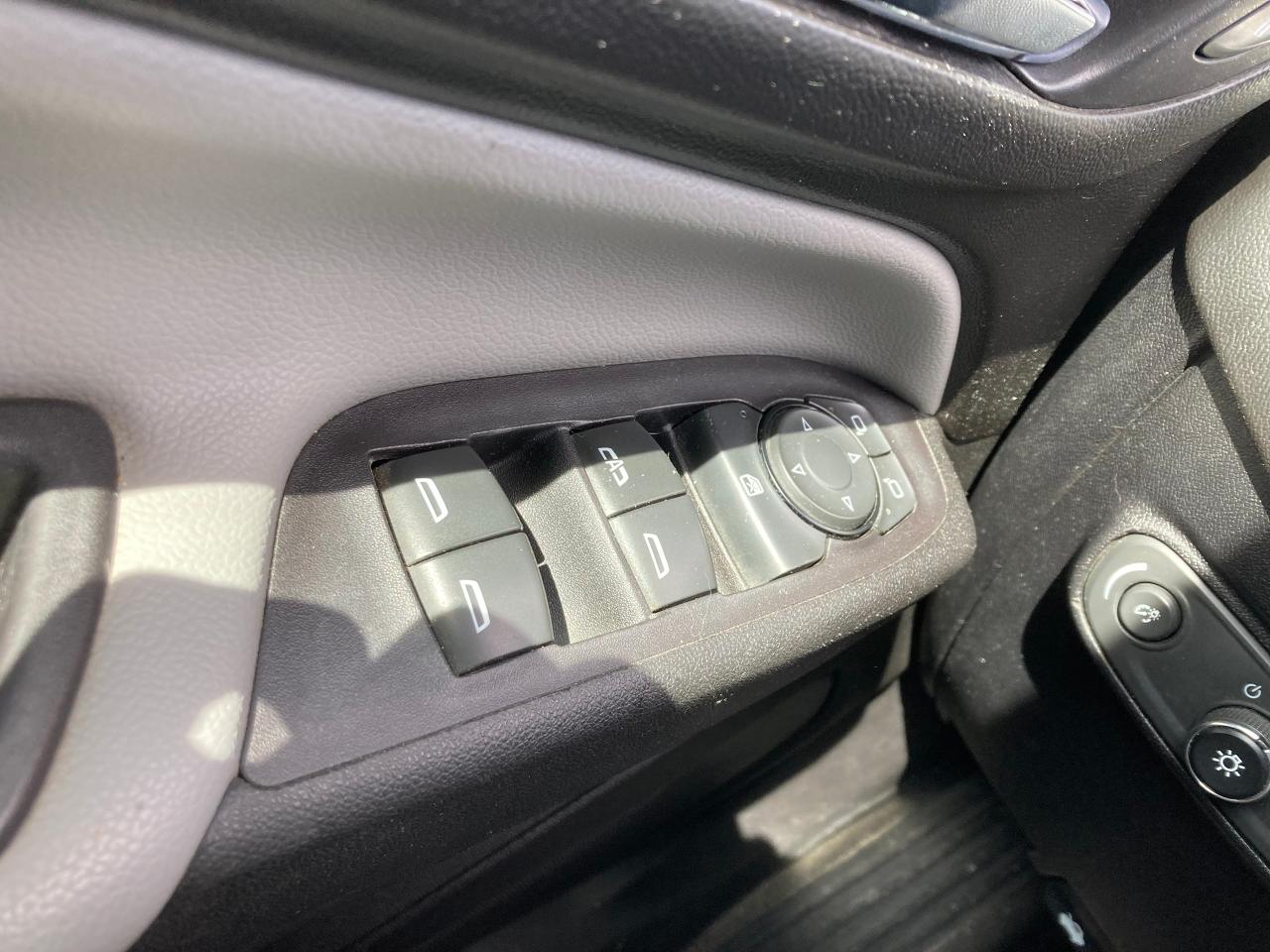 2018 Chevrolet Equinox AWD 4DR LS W/1LS - Photo #24