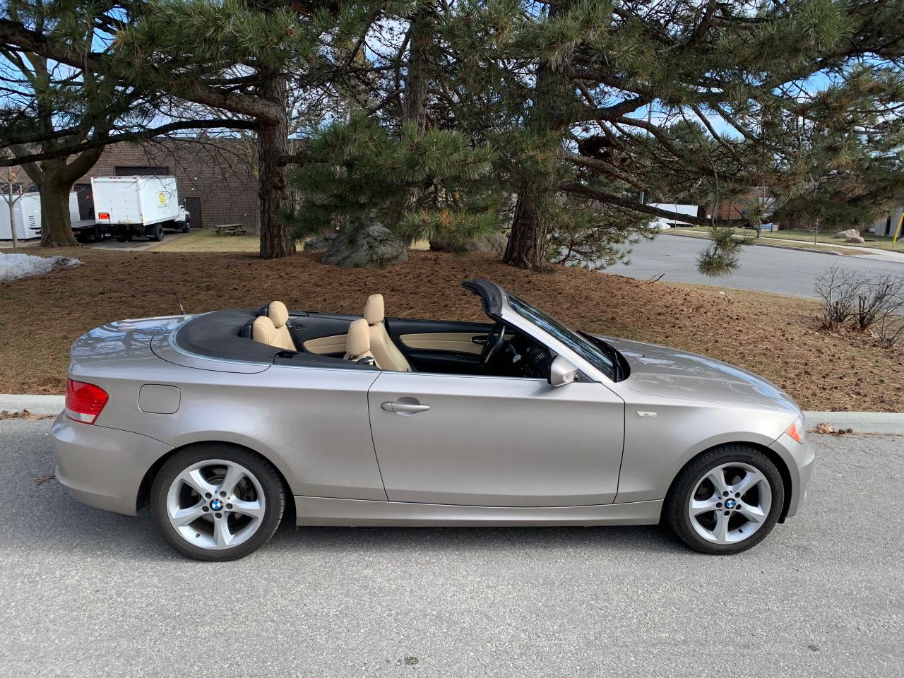 2011 BMW 1 Series 128i CONVERTIBLE-CABRIOLET-ONLY 109K KMS!! - Photo #2