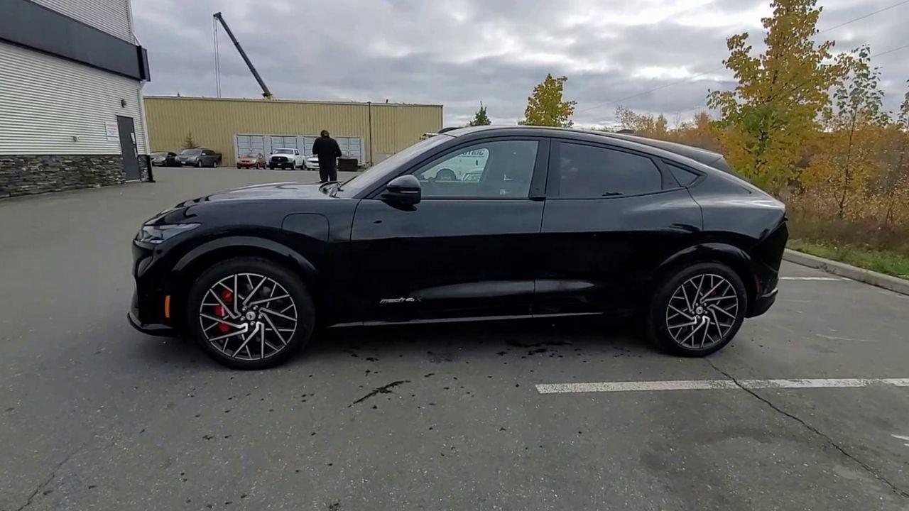 2022 Ford Mustang Mach-E GT Performance Edition AWD ELECTRIC, LEATHER HEATED SEATS, HEATED STEERING WHEEL, MOONROOF, SIRIUS XM, 360 BACK UP CAMERA! Photo
