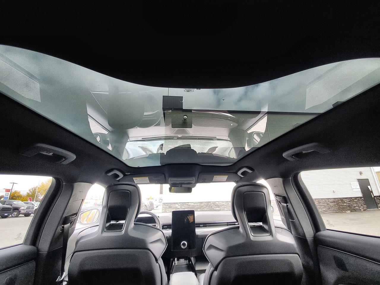 2022 Ford Mustang Mach-E GT Performance Edition AWD ELECTRIC, LEATHER HEATED SEATS, HEATED STEERING WHEEL, MOONROOF, SIRIUS XM, 360 BACK UP CAMERA! Photo