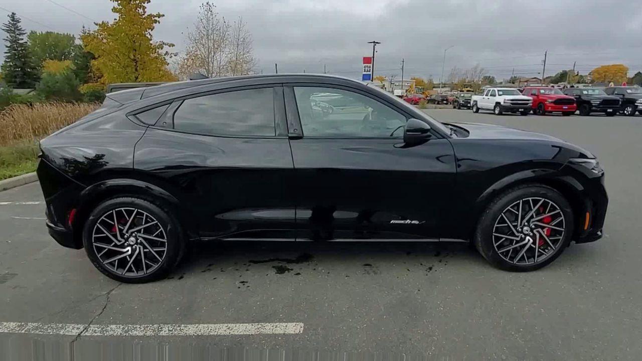 2022 Ford Mustang Mach-E GT Performance Edition AWD ELECTRIC, LEATHER HEATED SEATS, HEATED STEERING WHEEL, MOONROOF, SIRIUS XM, 360 BACK UP CAMERA! Photo4