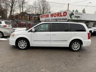 Used 2014 Chrysler Town & Country TOURING for sale in Scarborough, ON