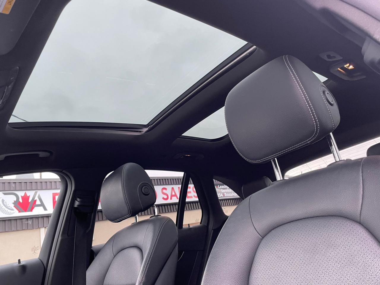 2016 Mercedes-Benz GL-Class 4MATIC GLC NO ACCIDENT NAVIG PANO BLIND SPOTALERT Photo2