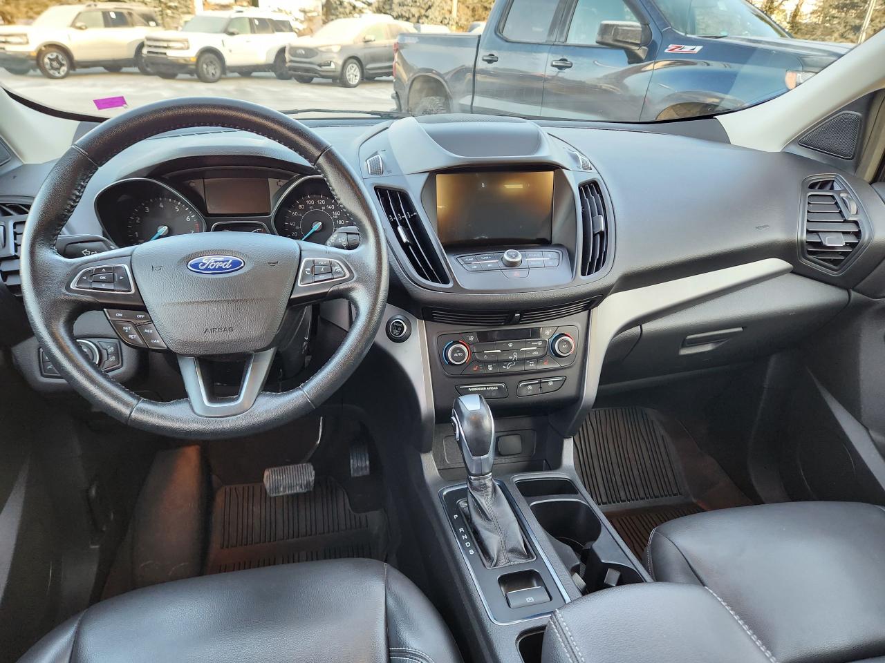 2019 Ford Escape SEL Photo5