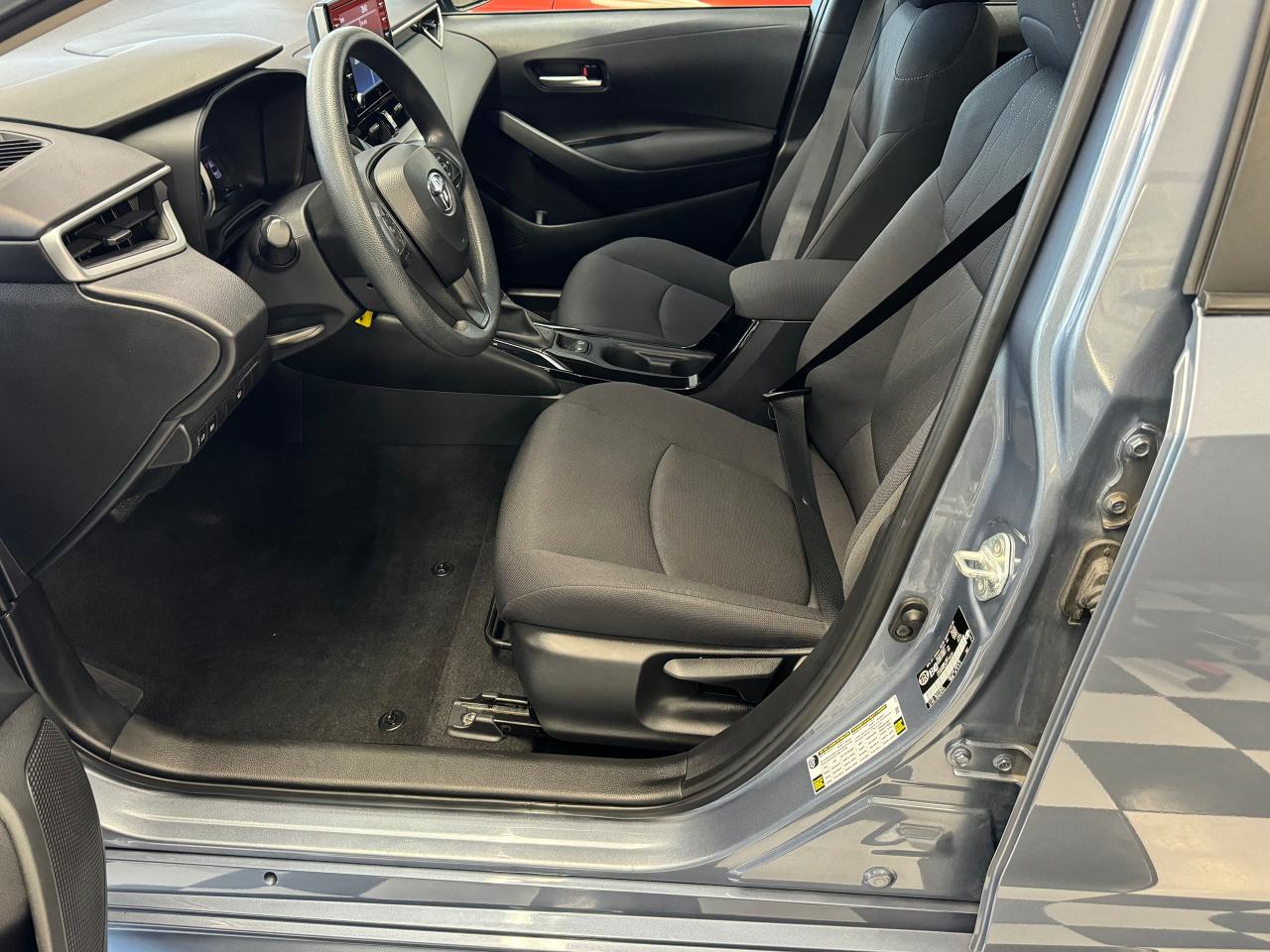2020 Toyota Corolla LE+Adaptive Cruise+Heated Seats+CLEAN CARFAX - Photo #19