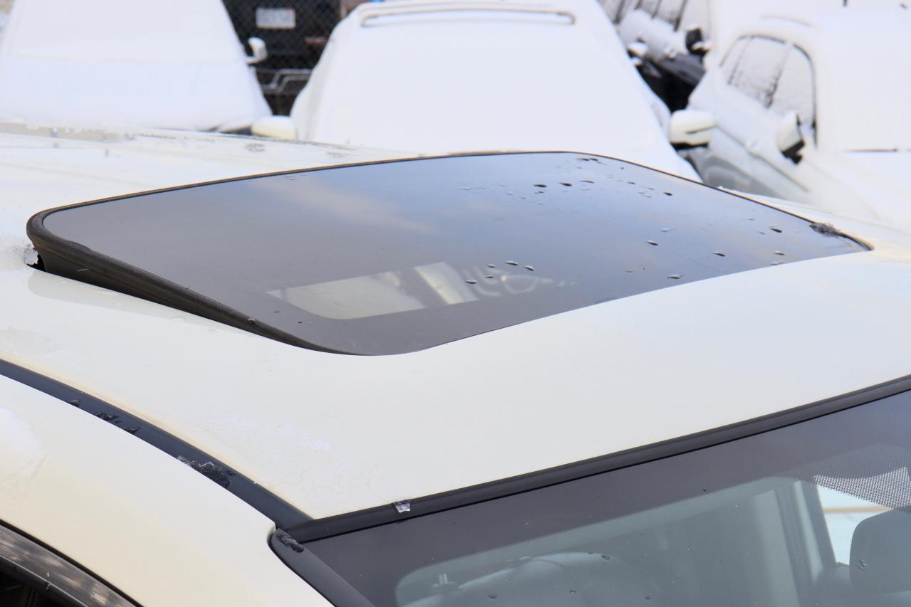 2016 Honda Odyssey EX-L | Leather | Roof | Nav | Cam | Pwr Doors ++ Photo15