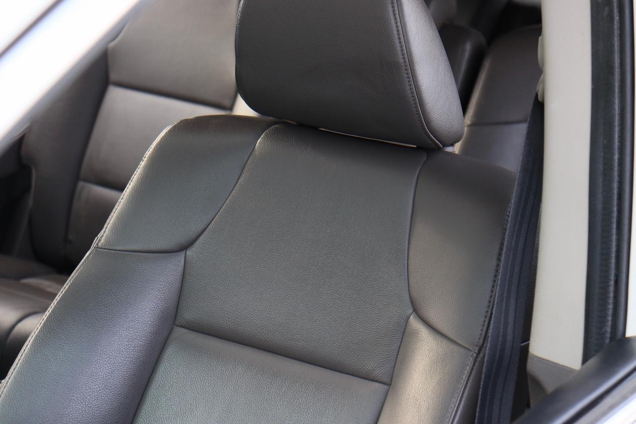 2016 Honda Odyssey EX-L | Leather | Roof | Nav | Cam | Pwr Doors ++ Photo17