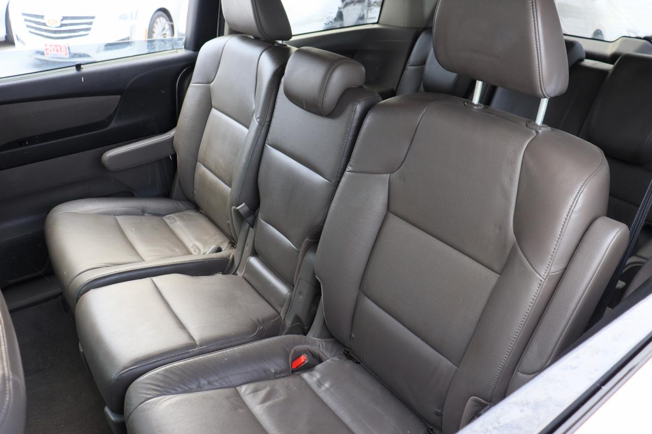 2016 Honda Odyssey EX-L | Leather | Roof | Nav | Cam | Pwr Doors ++ Photo28