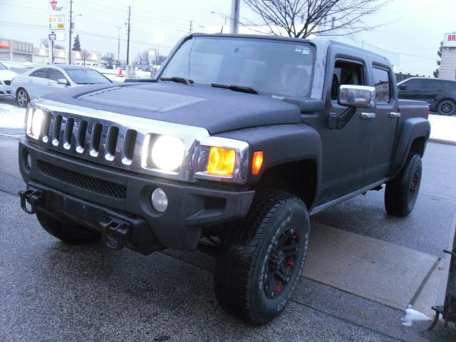 2010 Hummer H3T 