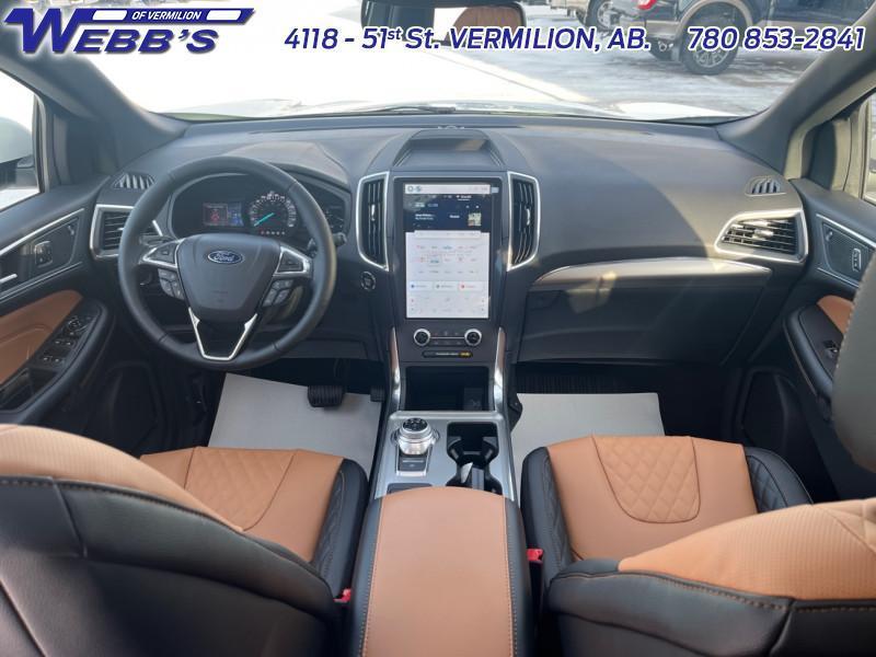 2024 Ford Edge Titanium Photo5