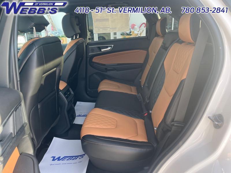 2024 Ford Edge Titanium Photo5