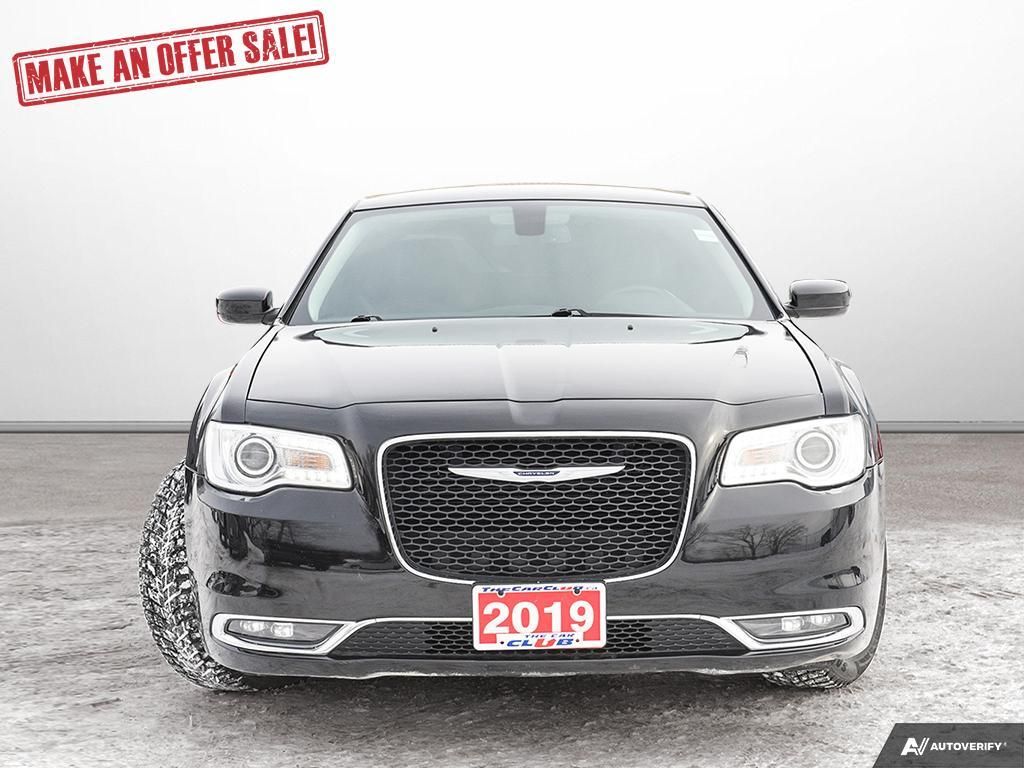 2019 Chrysler 300 300 Touring