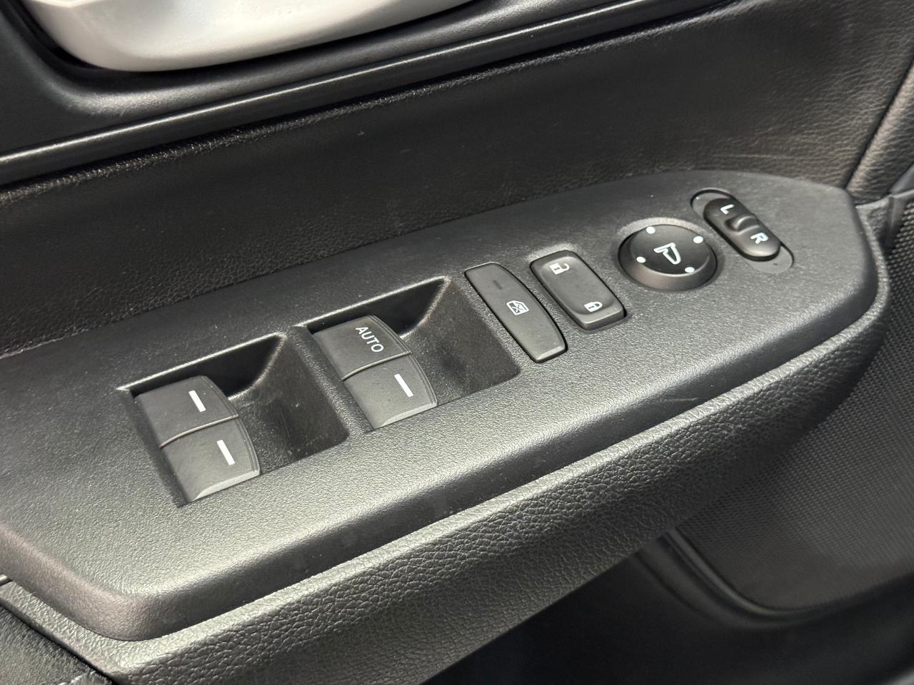 2019 Honda CR-V LX+Camera+ApplePlay+Remote Start+CLEAN CARFAX Photo101