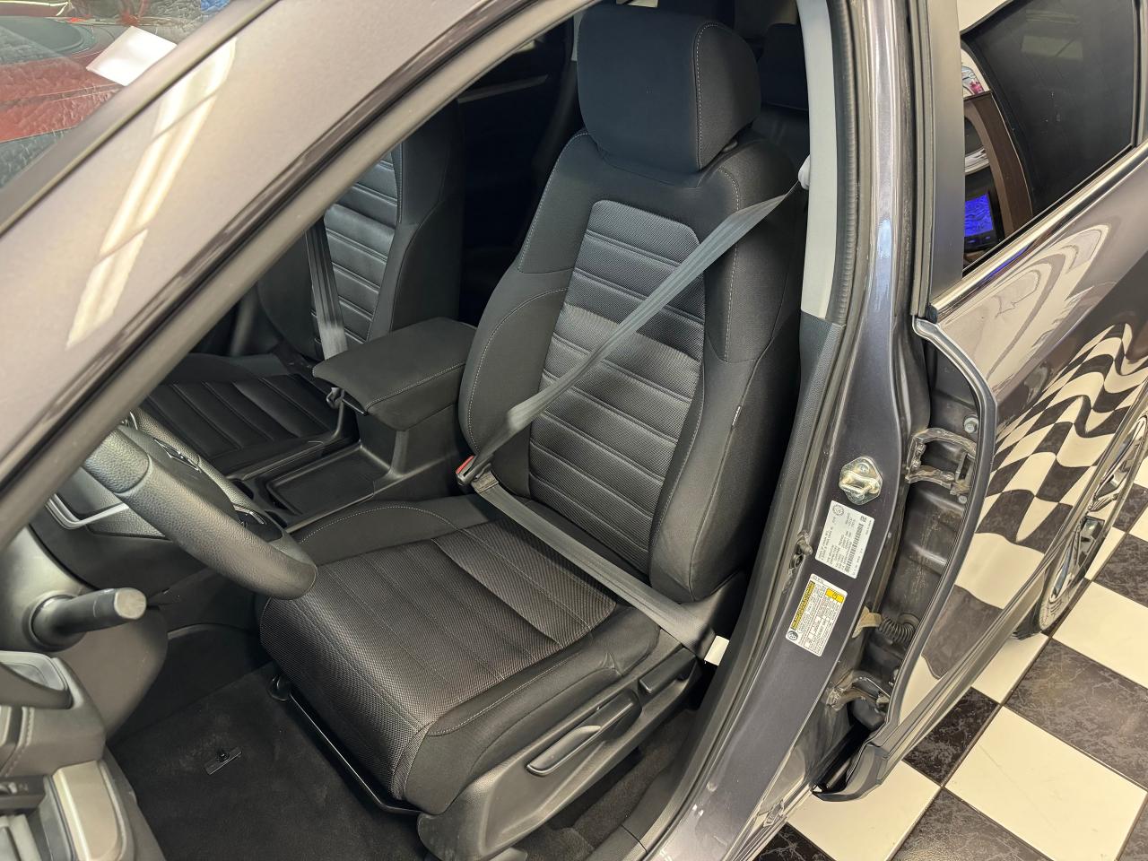 2019 Honda CR-V LX+Camera+ApplePlay+Remote Start+CLEAN CARFAX Photo76