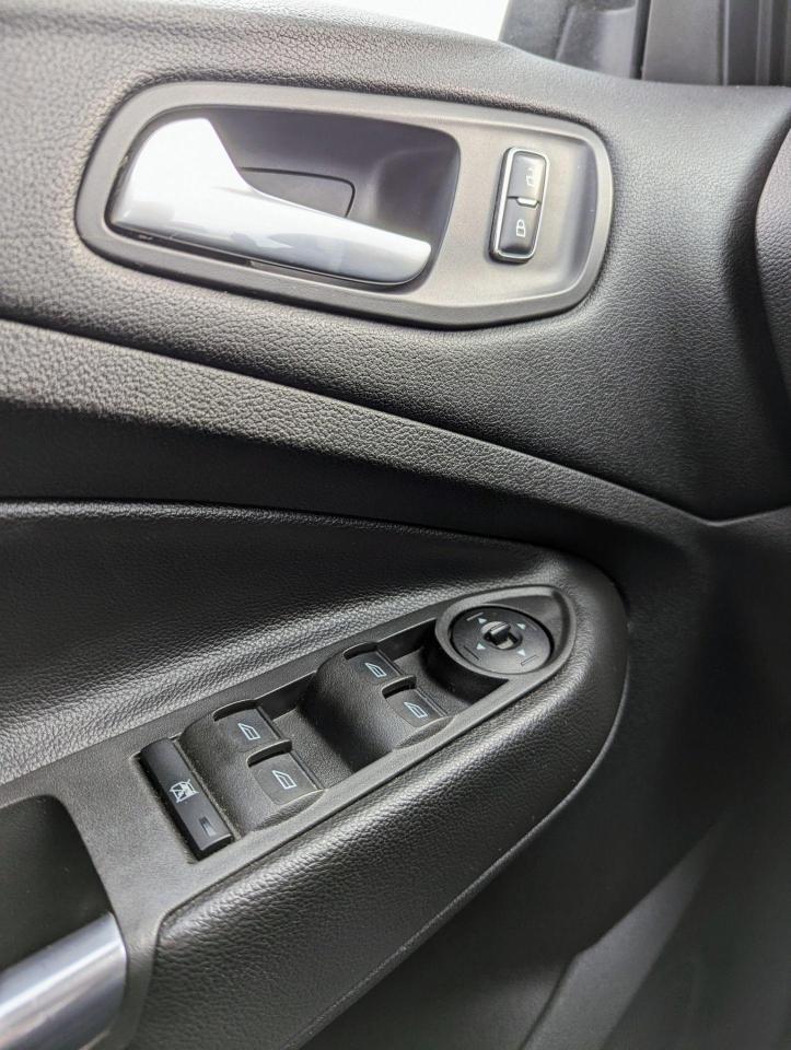 2014 Ford Escape SE Turbo, Front Wheel Drive - Photo #11