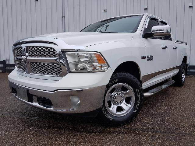 2016 RAM 1500 SXT Quad Cab 4x4 *TONNEAU COVER*