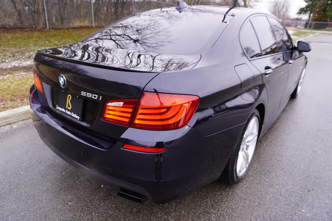 2011 BMW 5 Series RARE 6SPD MANUAL / NO ACCIDENTS / HUD / STUNNING Photo3