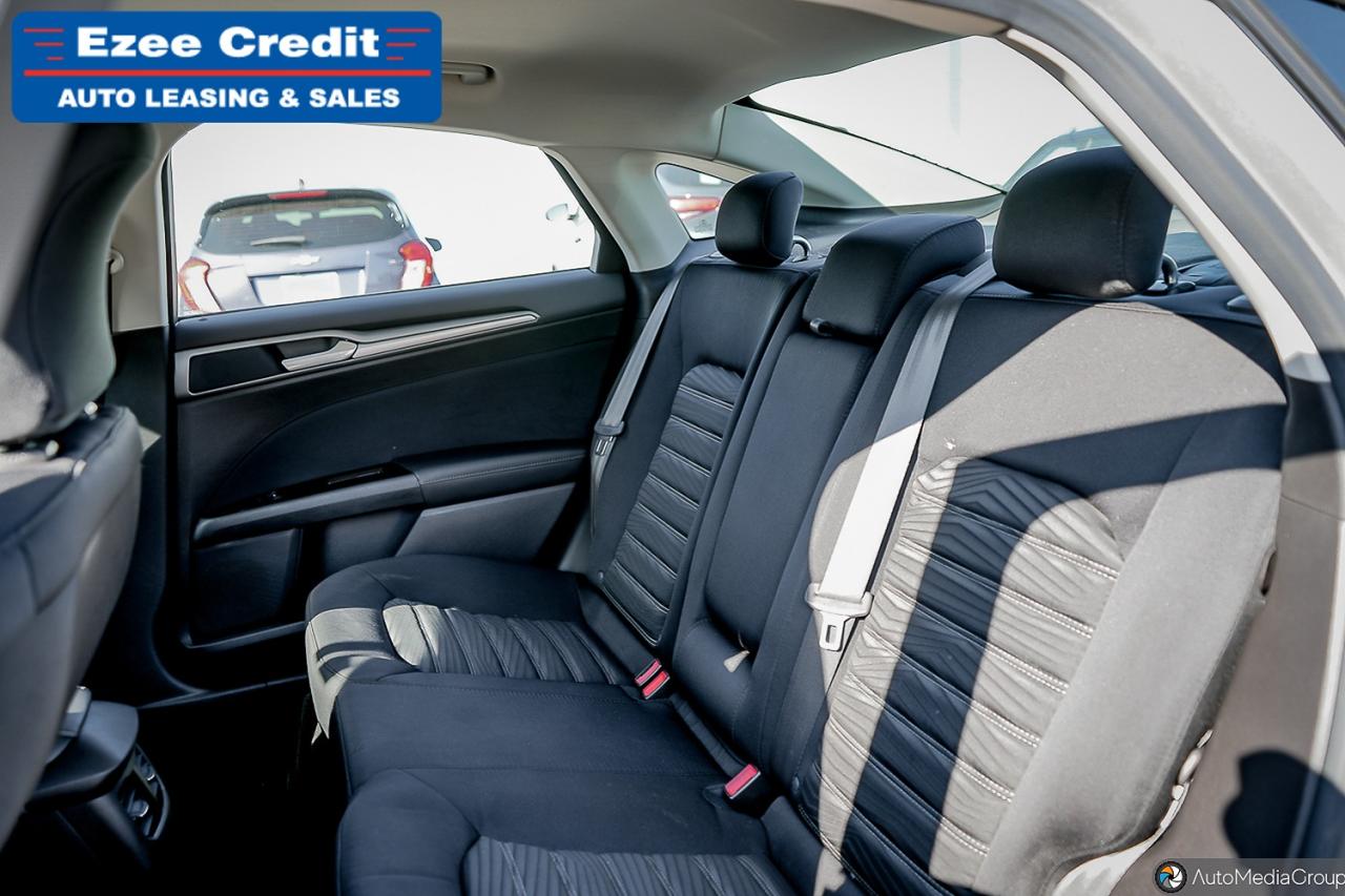 2016 Ford Fusion SE Photo40
