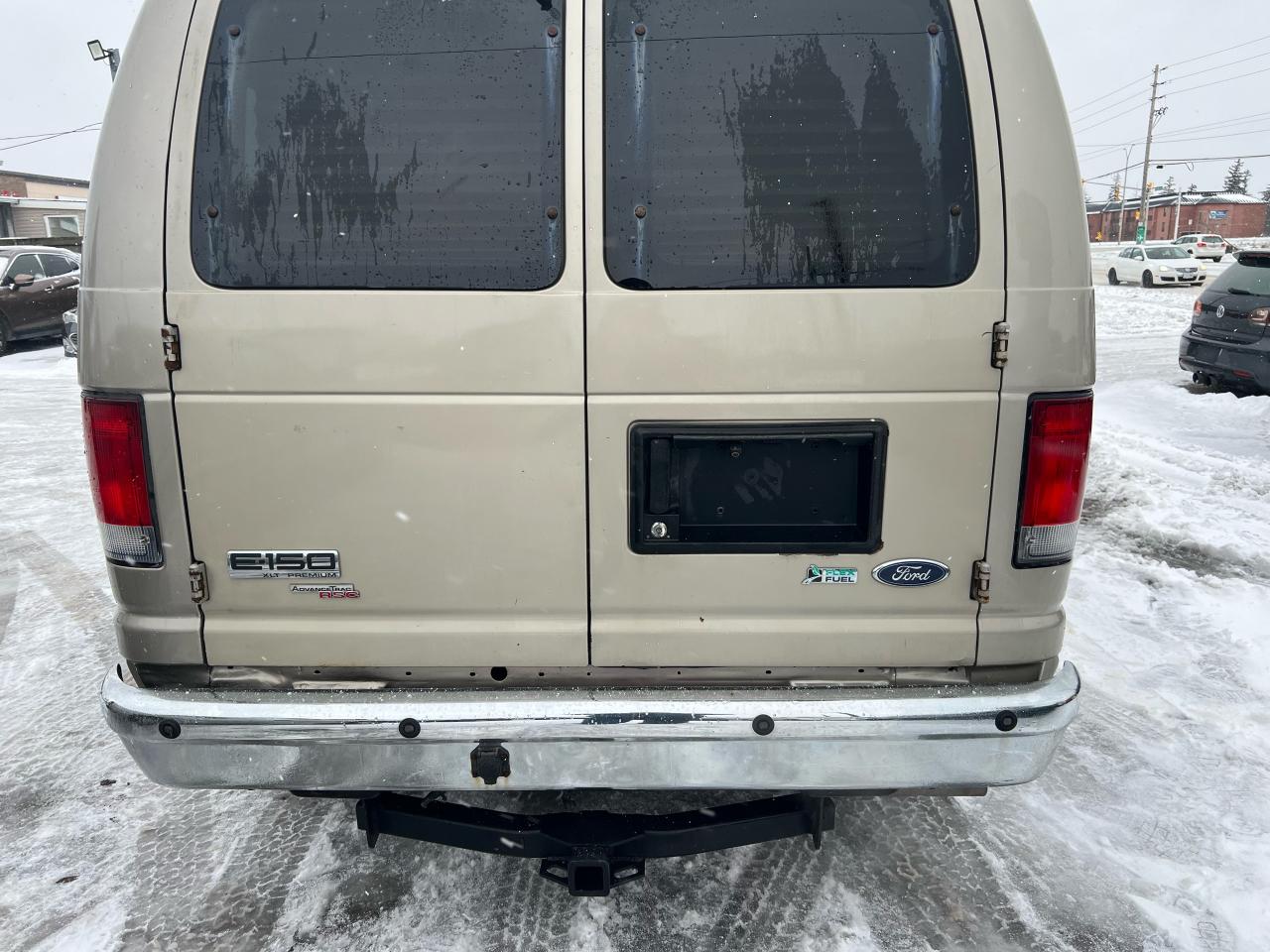 2012 Ford Econoline E150*WHEELCHAIR ACCESSIBLE*HAND CONTROL*ONLY 46KM* - Photo #6