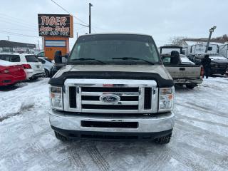 2012 Ford Econoline E150*WHEELCHAIR ACCESSIBLE*HAND CONTROL*ONLY 46KM* - Photo #11