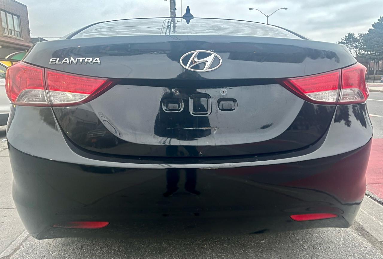 2012 Hyundai Elantra GLS Photo4