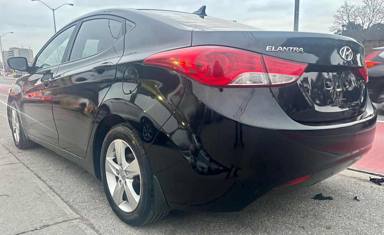 2012 Hyundai Elantra GLS Photo3
