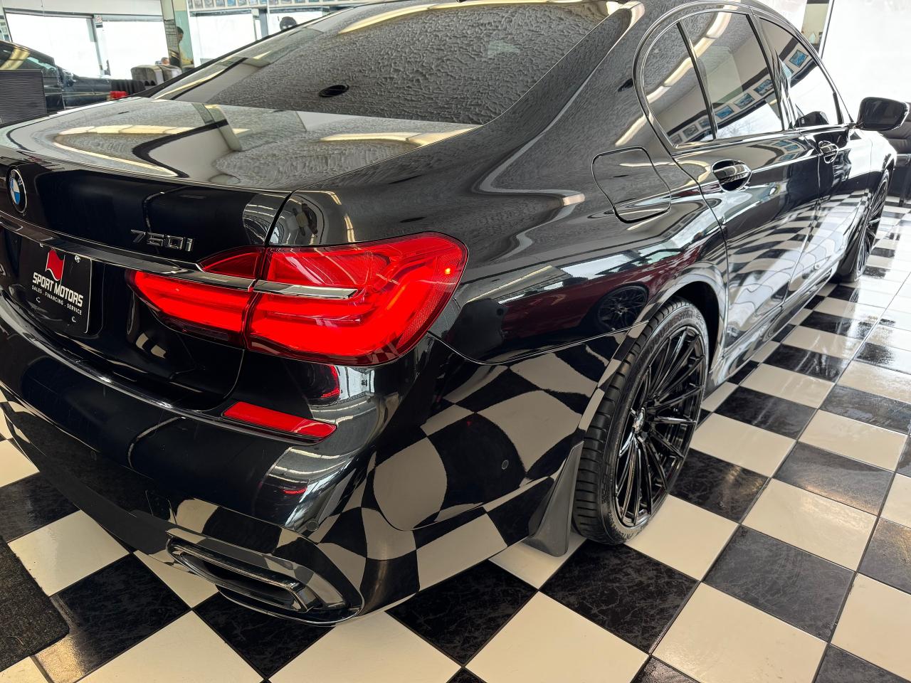 2017 BMW 7 Series 750i+Adaptive Cruise+Night Vision+CLEAN CARFAX - Photo #59