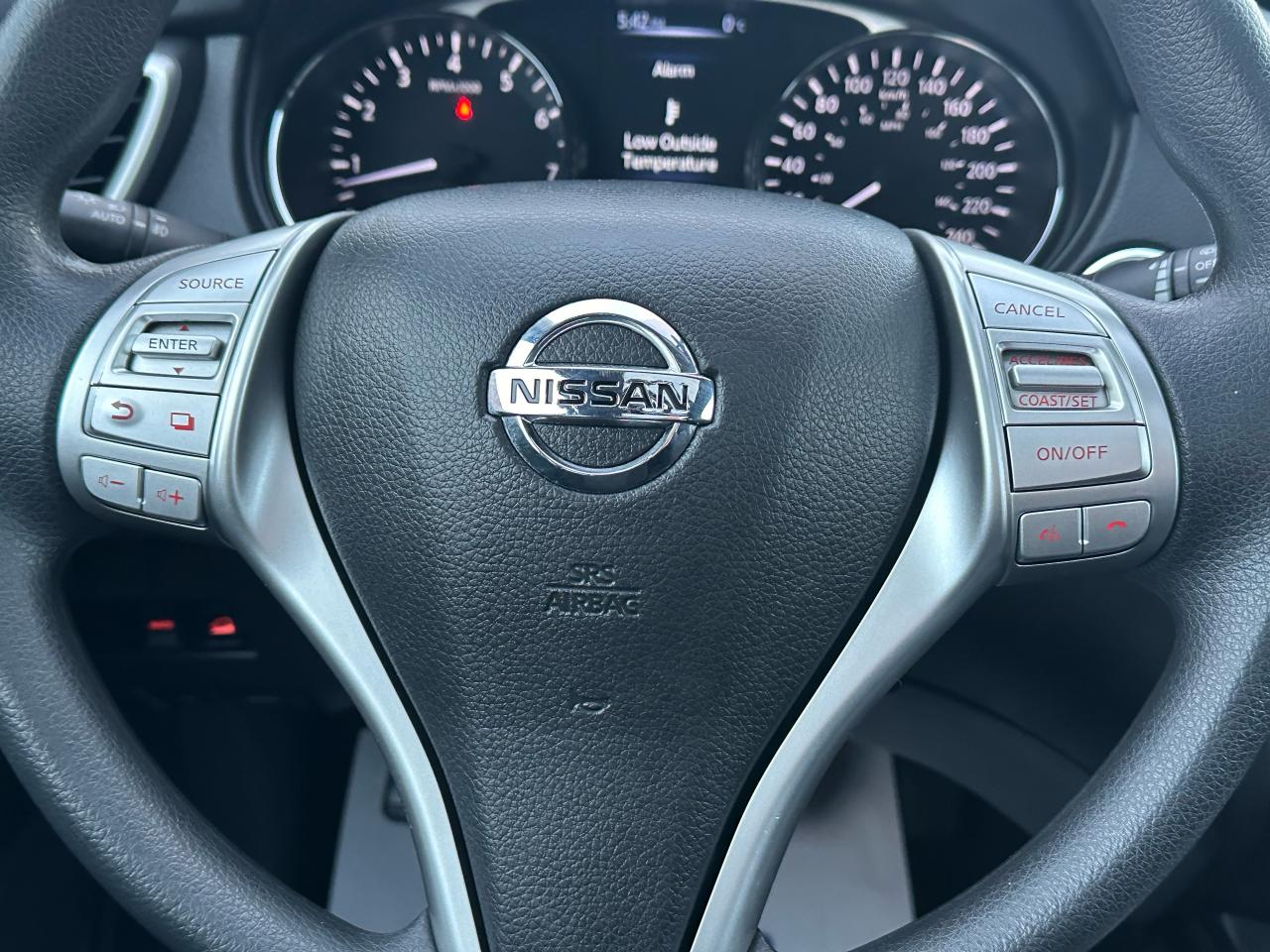 2015 Nissan Rogue AWD 4dr SV - Photo #17