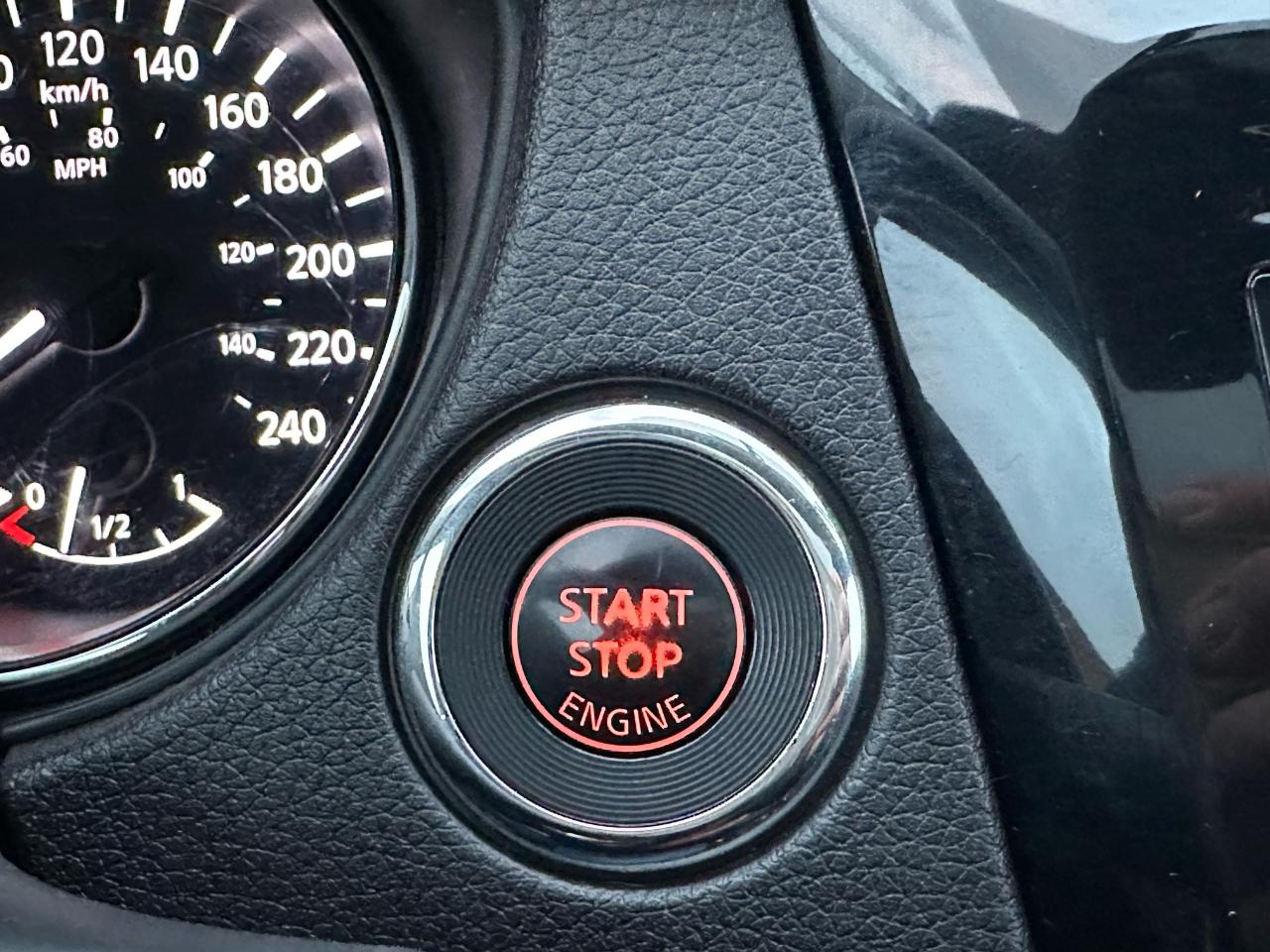 2015 Nissan Rogue AWD 4dr SV - Photo #20
