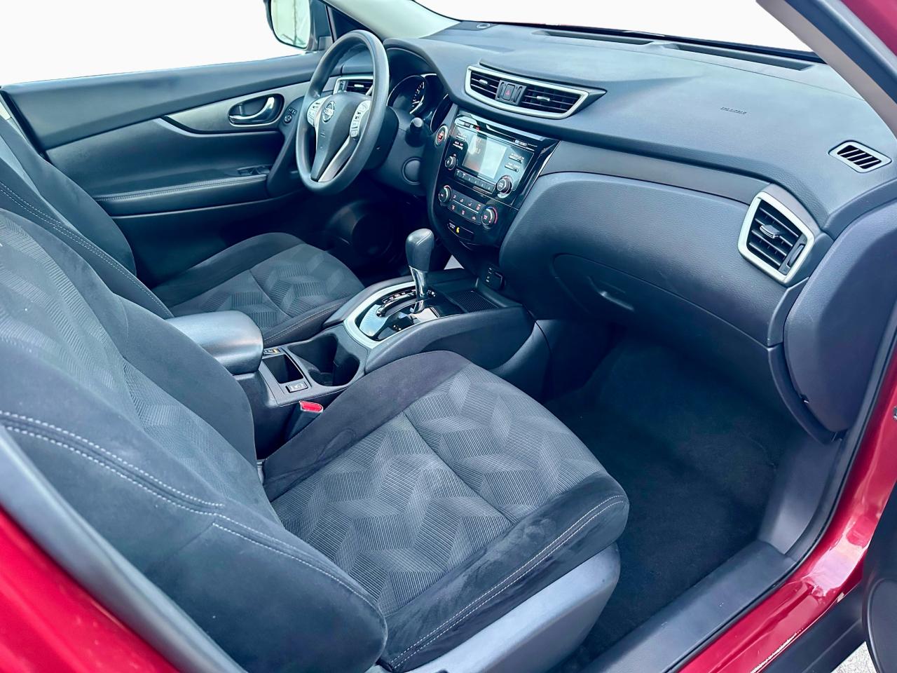 2015 Nissan Rogue AWD 4dr SV - Photo #14