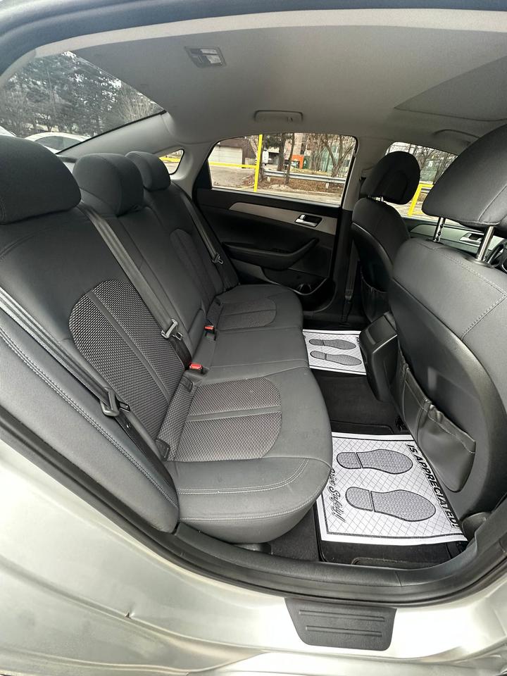 2016 Hyundai Sonata 4dr Sdn 2.4L Auto GLS Photo