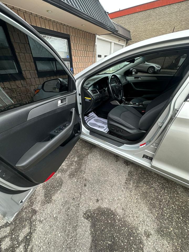 2016 Hyundai Sonata 4dr Sdn 2.4L Auto GLS Photo