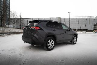 2022 Toyota RAV4 LE AWD | NO ACCIDENTS | CLEAN CARFAX - Photo #4