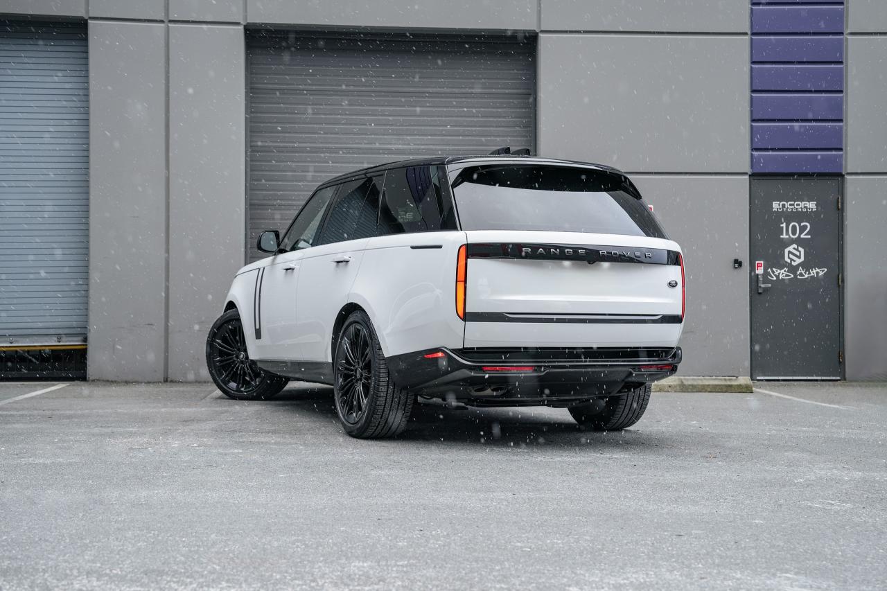2022 Land Rover Range Rover SE SWB V8 - Photo #10