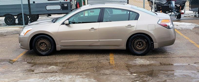 2011 Nissan Altima 4dr Sdn I4 CVT 2.5 SL - Photo #2