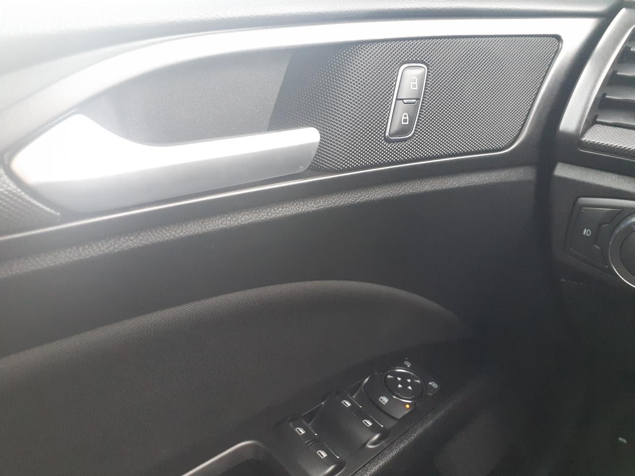 2018 Ford Fusion SE, Leather, Htd Seats, BU Cam, Remote Start - Photo #22