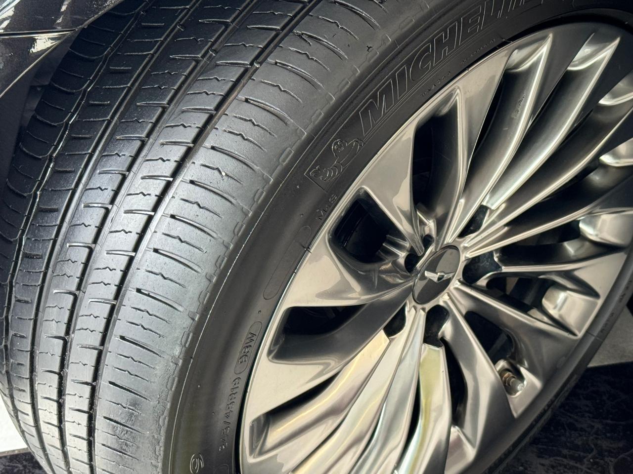 2018 Genesis G90 G90 5.0L V8 AWD+Roof+Cooled Seats+Adaptive Cruise - Photo #17