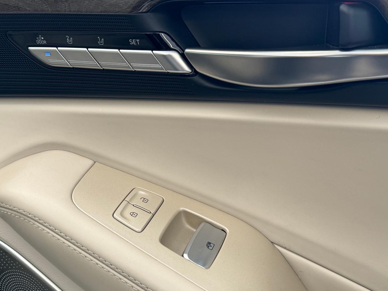 2018 Genesis G90 G90 5.0L V8 AWD+Roof+Cooled Seats+Adaptive Cruise - Photo #47