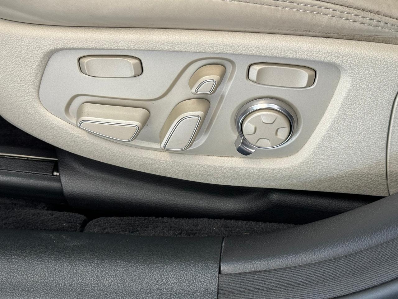 2018 Genesis G90 G90 5.0L V8 AWD+Roof+Cooled Seats+Adaptive Cruise - Photo #46