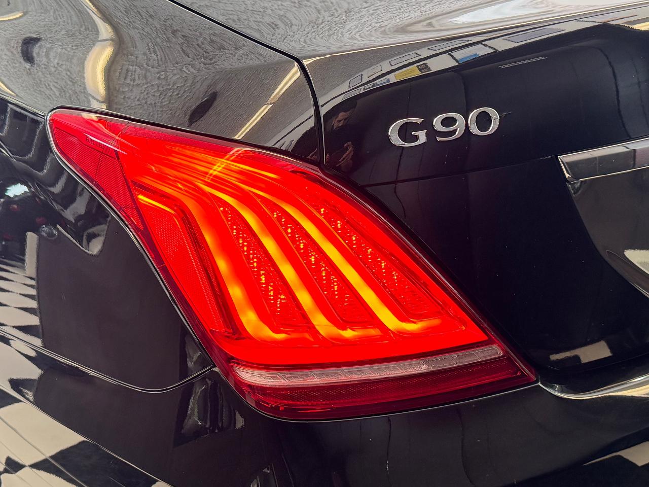2018 Genesis G90 G90 5.0L V8 AWD+Roof+Cooled Seats+Adaptive Cruise Photo68