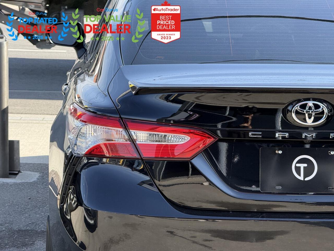 2020 Toyota Camry SE | REAR CAMERA | HEATED SEATS | FINANCE Photo